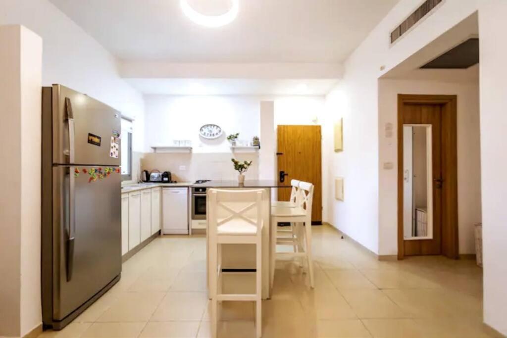 Close To The With Parking דירה תל אביב
